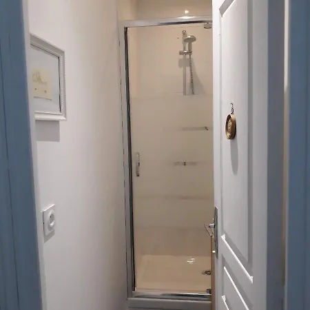 Séjour chez l'habitant Paris Authentic House Métro 14 Station Hôpital Bicêtre, Rer B Gentilly Le Kremlin-Bicêtre