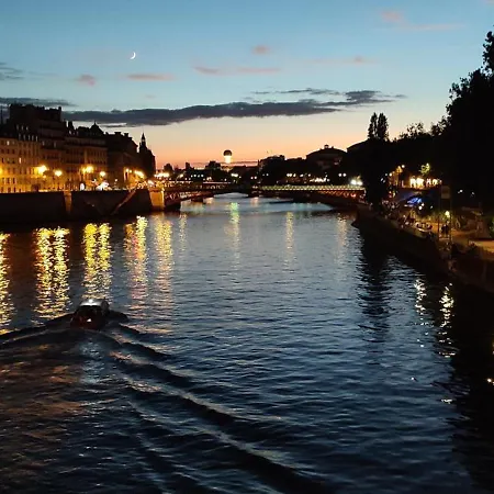 Paris Authentic House Metro 14 Station Hopital Bicetre, Rer B Gentilly Проживание в семье Ле-Кримлен-Бисетр